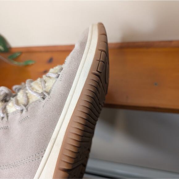 UGG Lakesider Sneaker Boots 7.5 - Picture 6 of 7